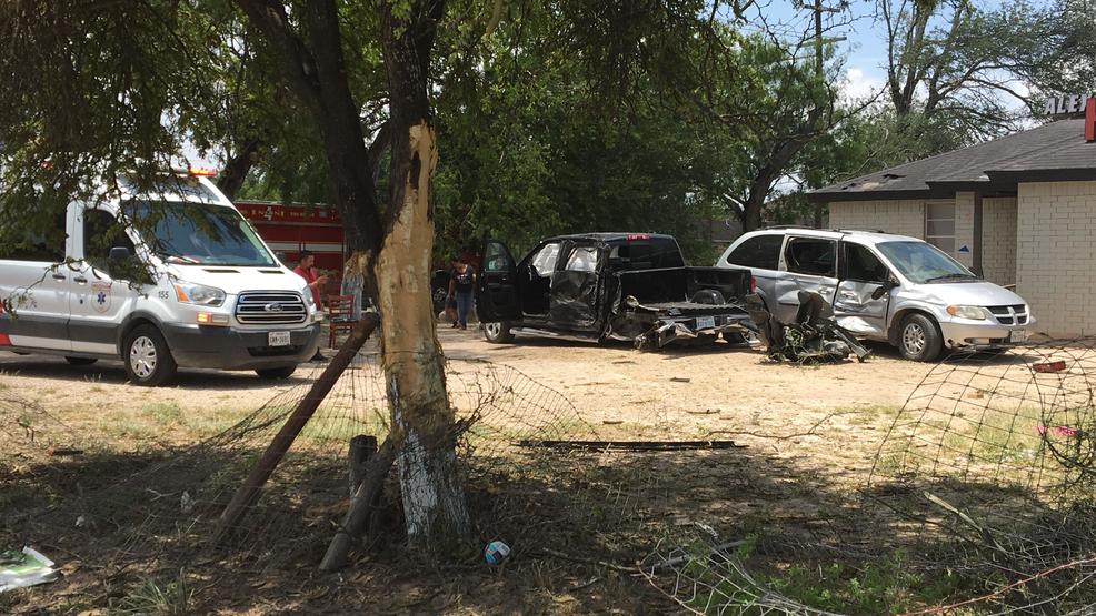 Minor injuries reported following crash in Alamo KGBT