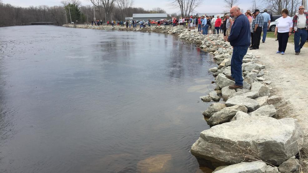 Sturgeon spawning is a community celebration in Shiocton WLUK