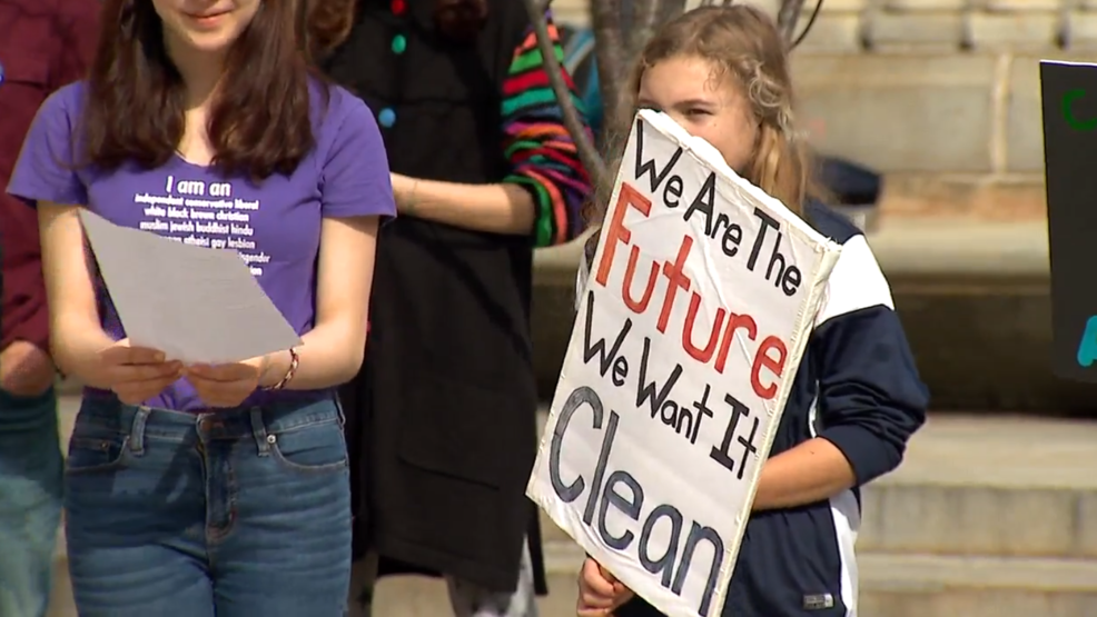 Protesters gather to convince Maine voters to think about climate change - WGME