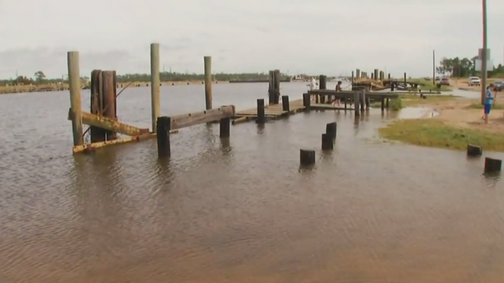 Bayou La Batre prepares to repair docks after Nate WEAR