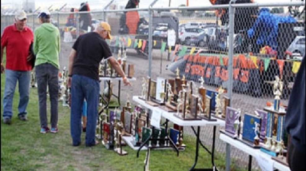 130923_trophy_principal.jpg