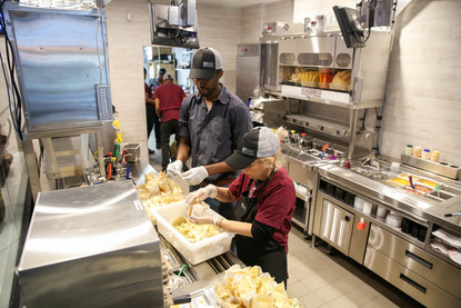 The Dmv S First Taco Bell Cantina Is Finally Here Dc Refined