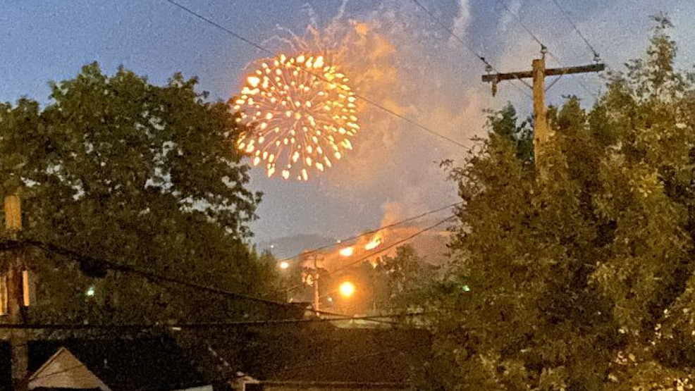 Fourth of July fire on Reservoir Hill in Roseburg, Oregon KMTR