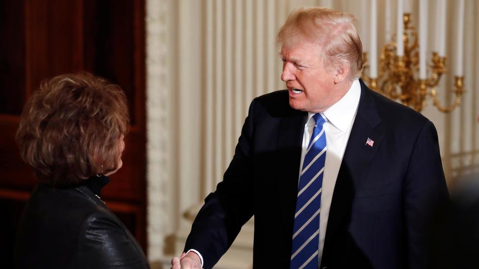 Trump AP18043671015573.jpg