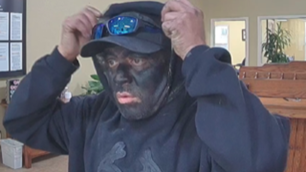 Police searching for blackface bank robber WOAI