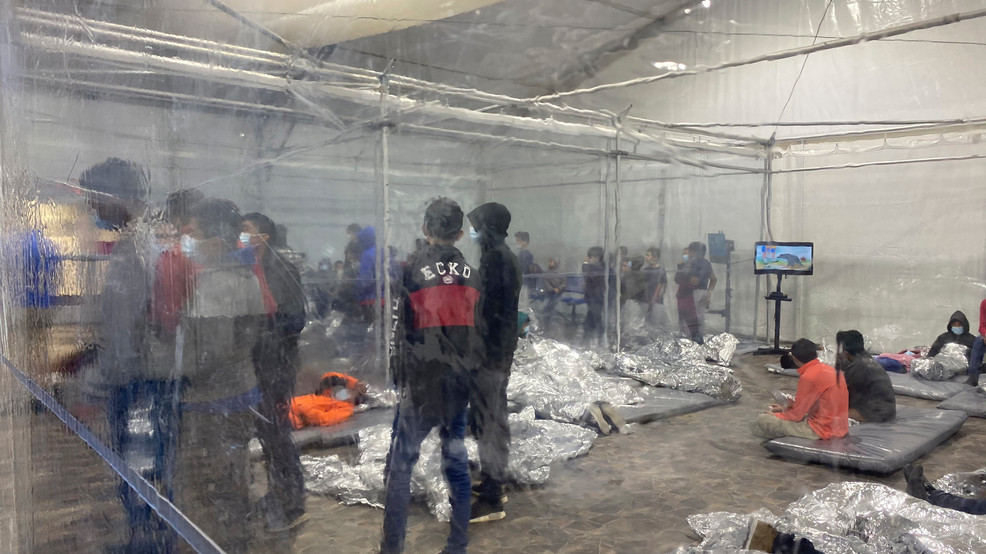 Migrant Children AP21081535252917.jpg