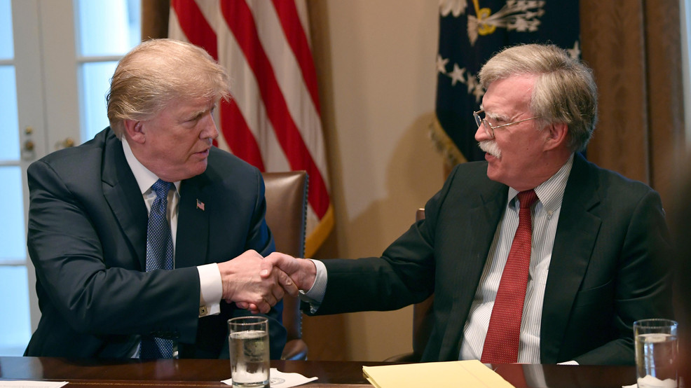 Trump Bolton AP19253582532222.jpg