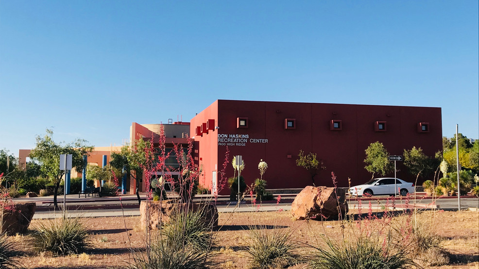 Recreation centers across El Paso remain closed despite rising