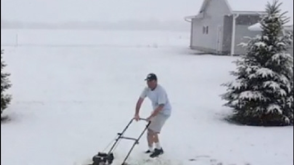 130508_mayor_snow.jpg