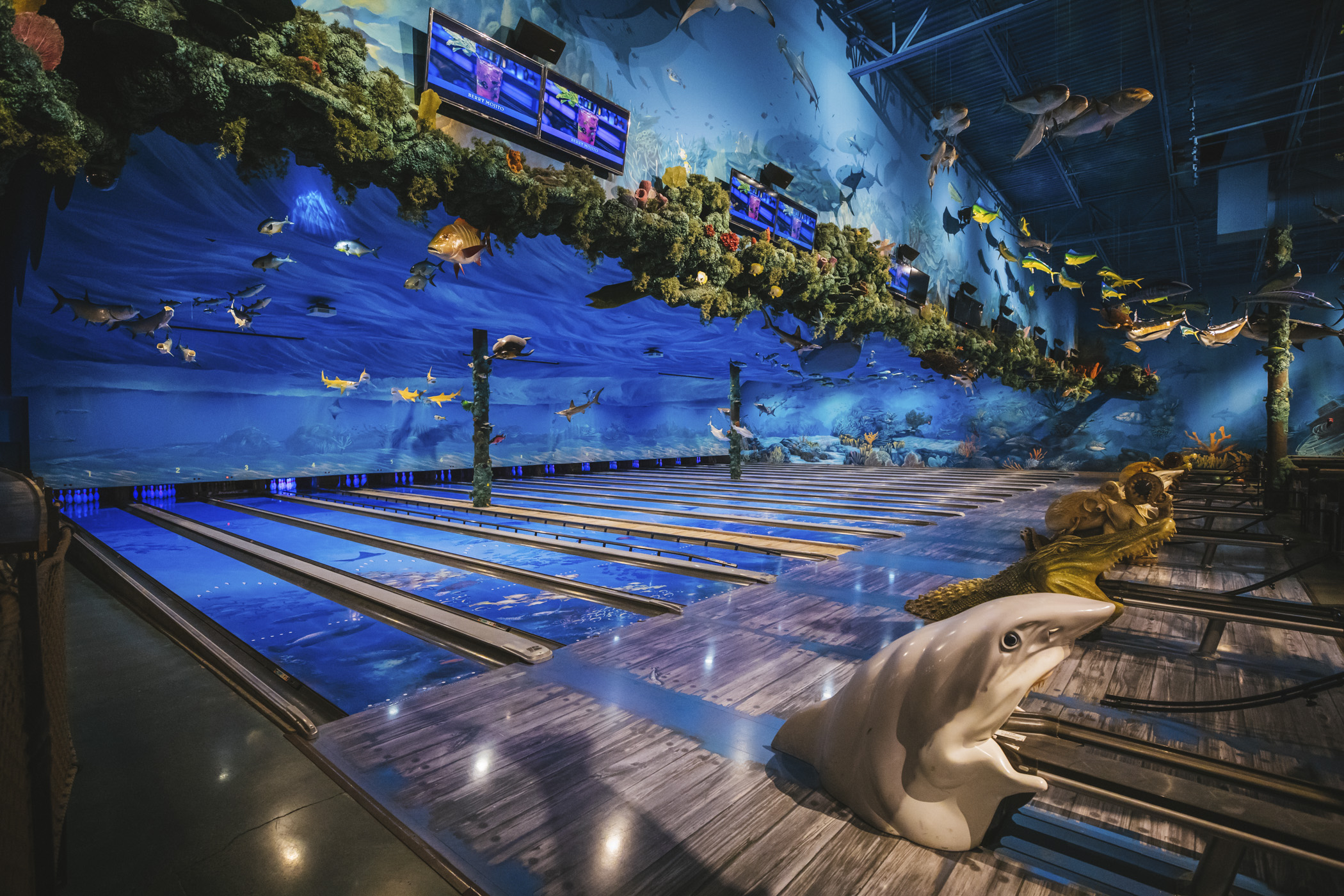 Photos Oceanthemed restaurant & bowling alley is an absolute
