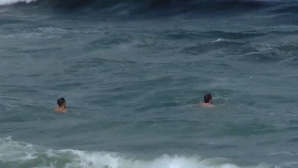Officials Detect Small Levels Of Red Tide At Boca Raton Beaches WPEC