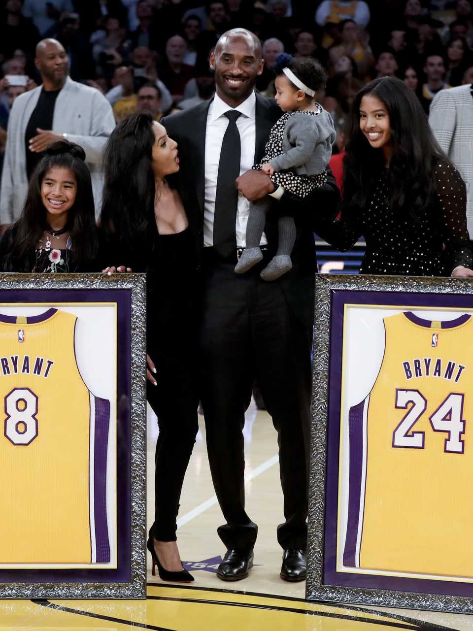 Kd Lifts Warriors Over Lakers In Ot On Kobe S Jersey Retirement Night Wjla